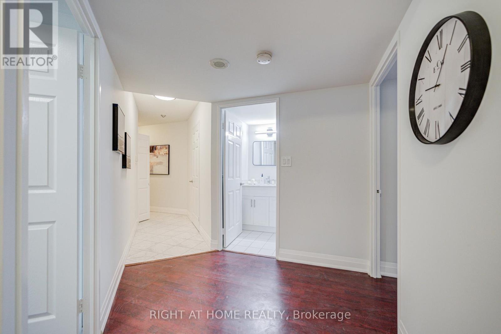 207 - 35 Empress Avenue, Toronto (willowdale East), Ontario