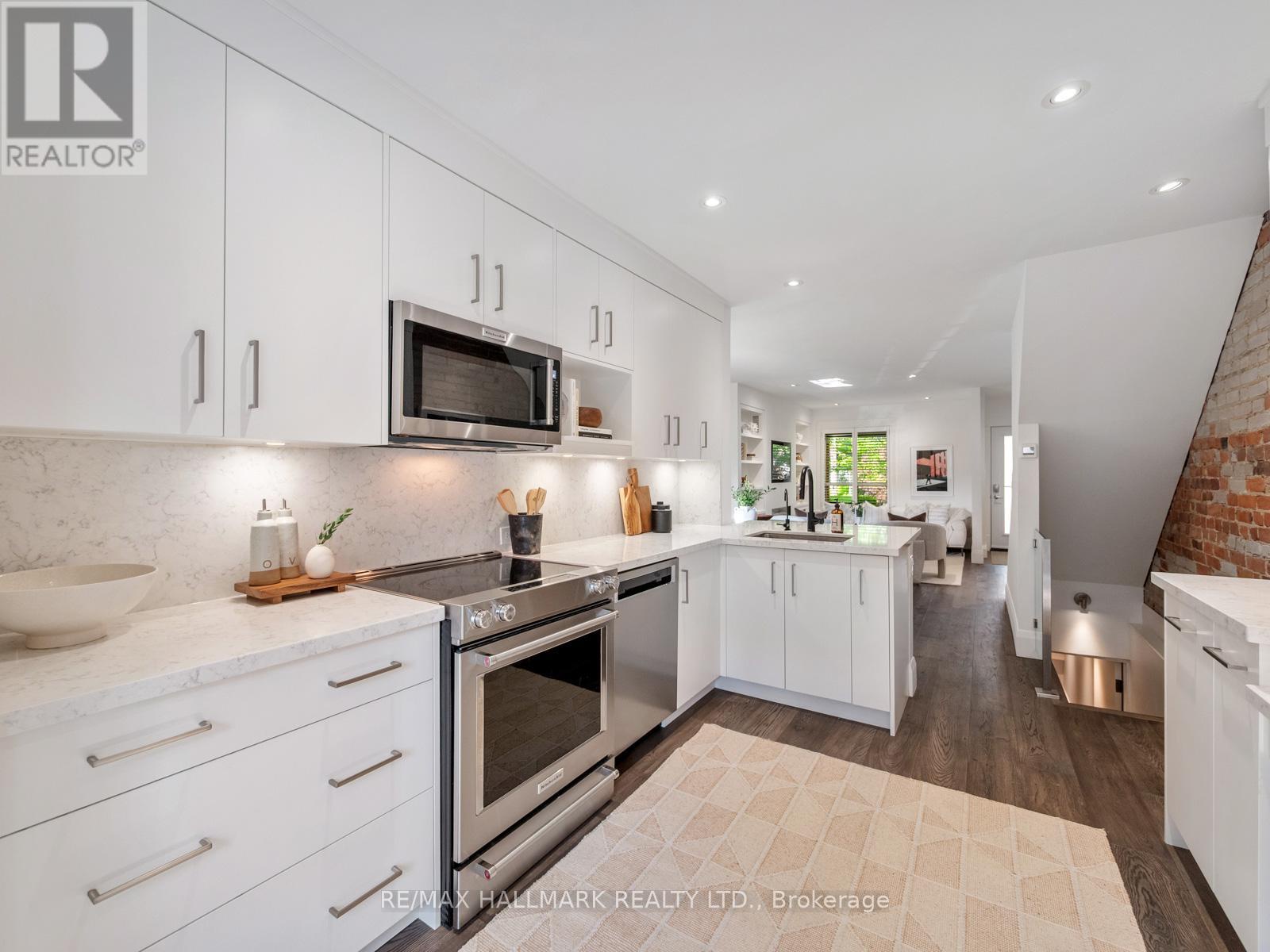 42 Arundel Avenue, Toronto (playter Estates-danforth), Ontario