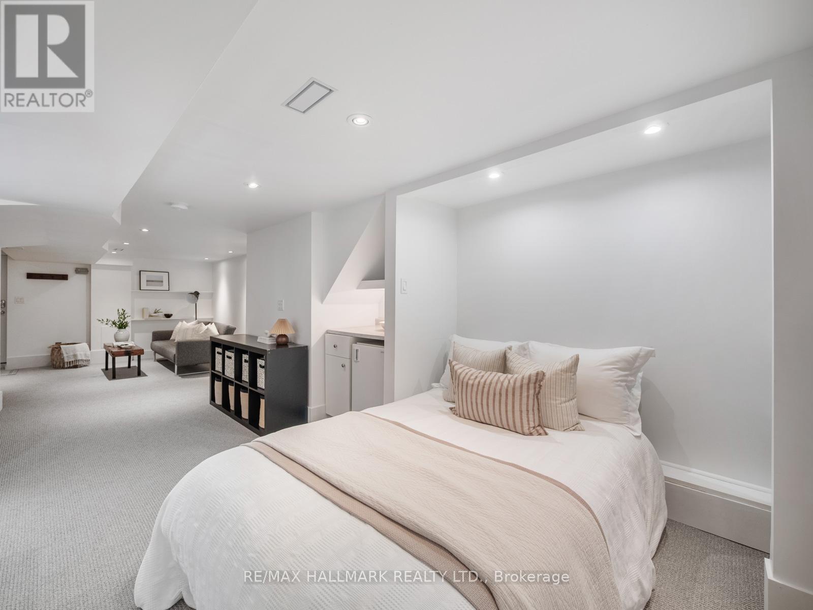 42 Arundel Avenue, Toronto (playter Estates-danforth), Ontario