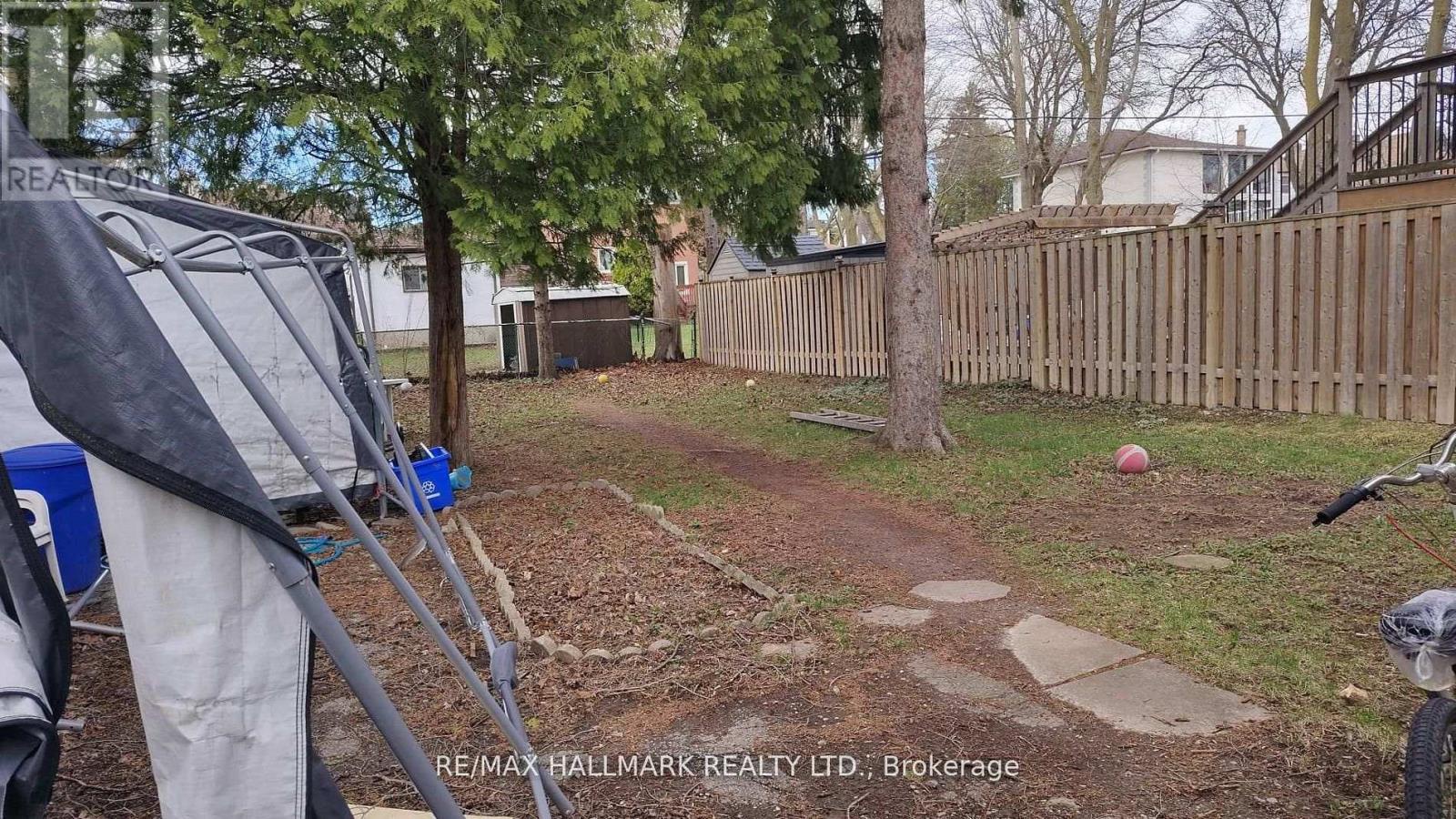 46 Madawaska Avenue, Toronto (newtonbrook East), Ontario