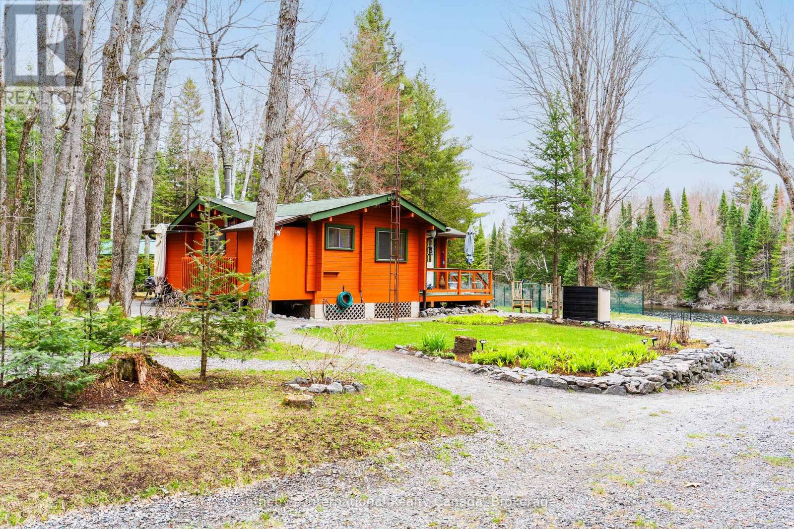 1041 Crockford Lane S, Bracebridge, Ontario