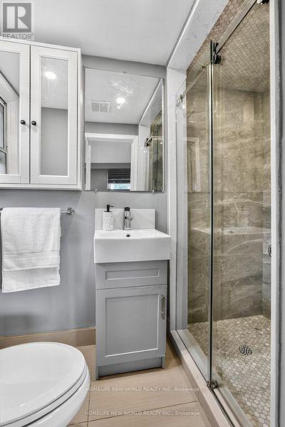 203 Goddard Street, Toronto (bathurst Manor), Ontario