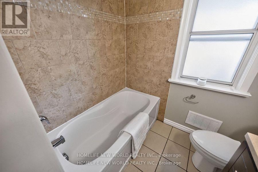 203 Goddard Street, Toronto (bathurst Manor), Ontario
