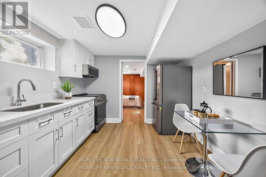 203 Goddard Street, Toronto (bathurst Manor), Ontario