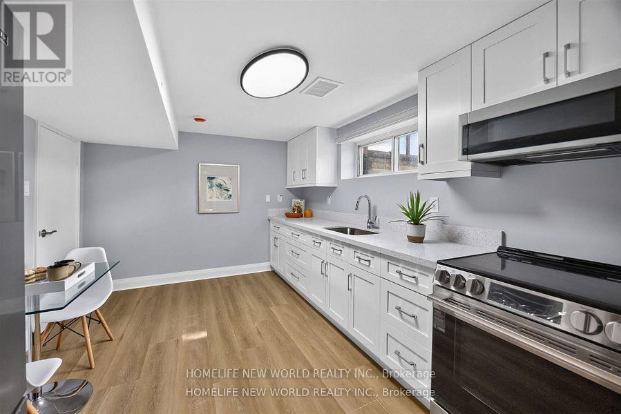 203 Goddard Street, Toronto (bathurst Manor), Ontario