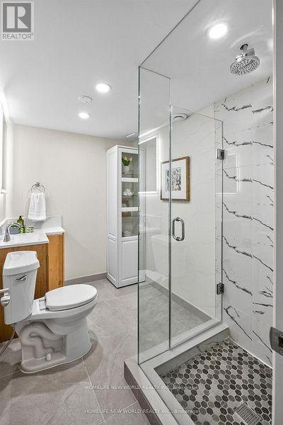 203 Goddard Street, Toronto (bathurst Manor), Ontario