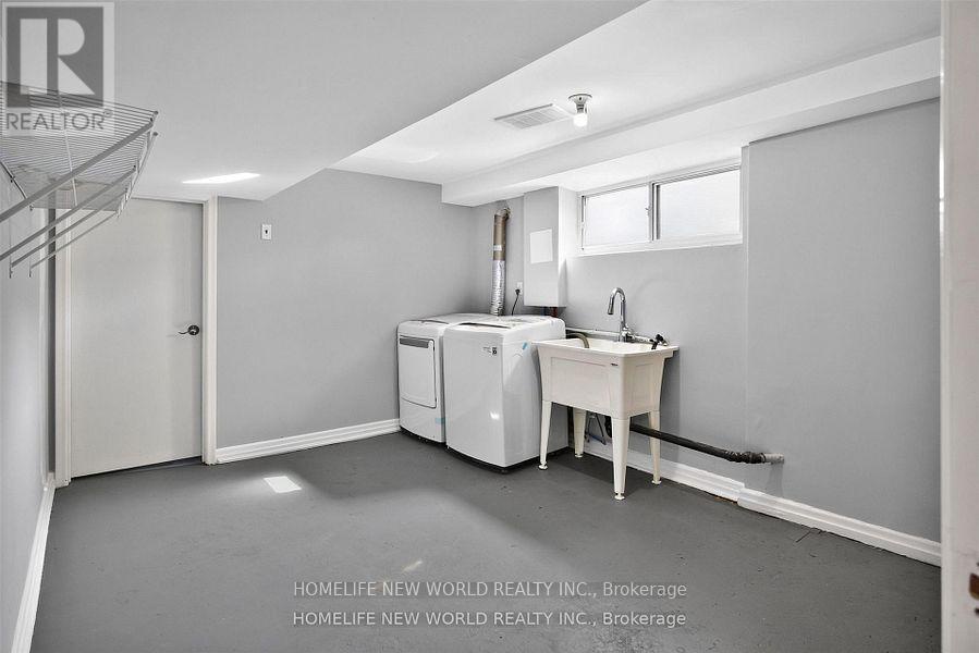 203 Goddard Street, Toronto (bathurst Manor), Ontario