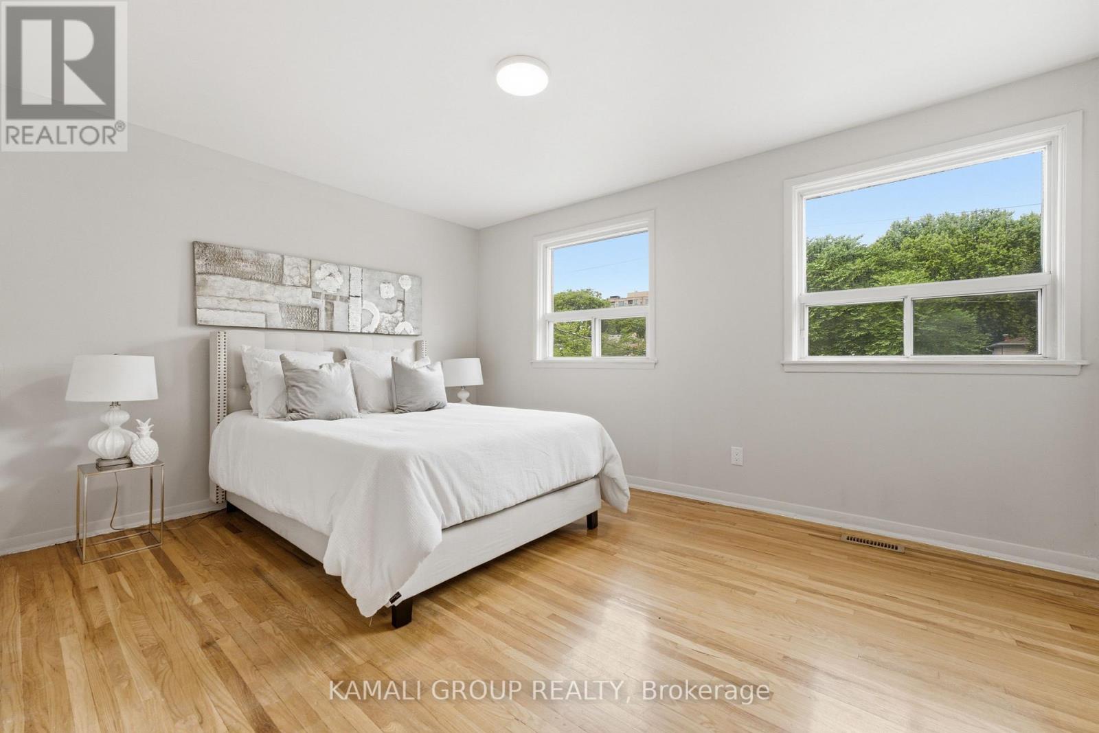 23 Greenwin Village Road, Toronto (newtonbrook West), Ontario