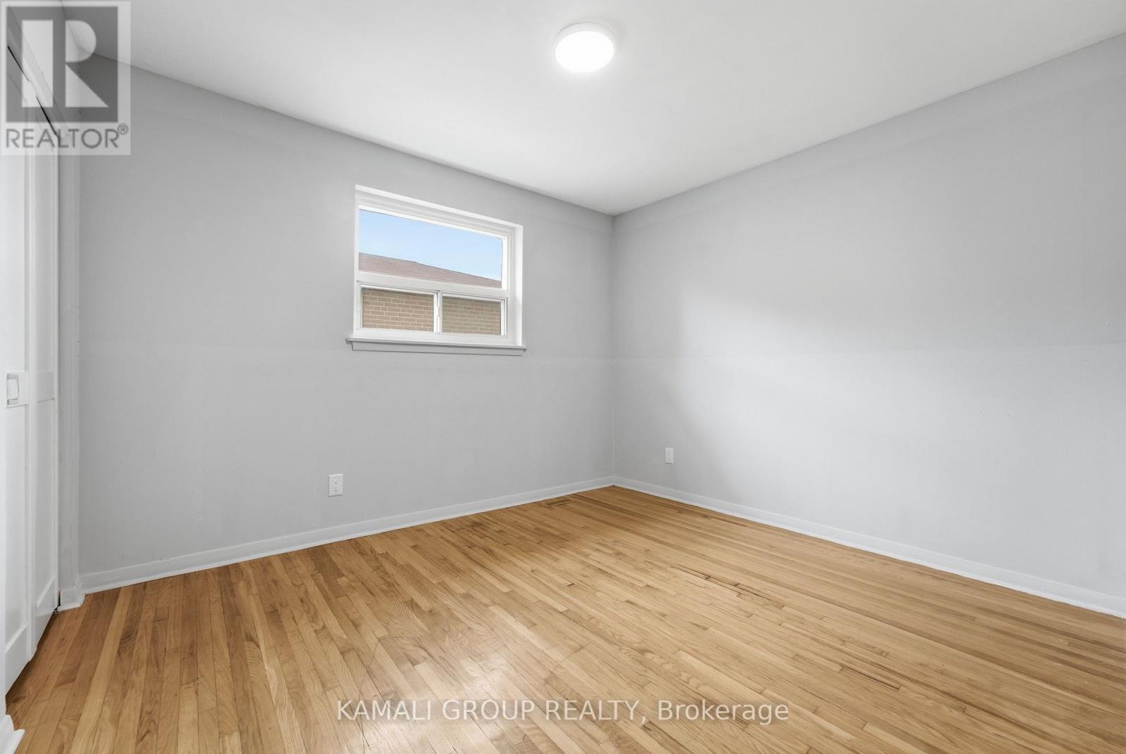 23 Greenwin Village Road, Toronto (newtonbrook West), Ontario