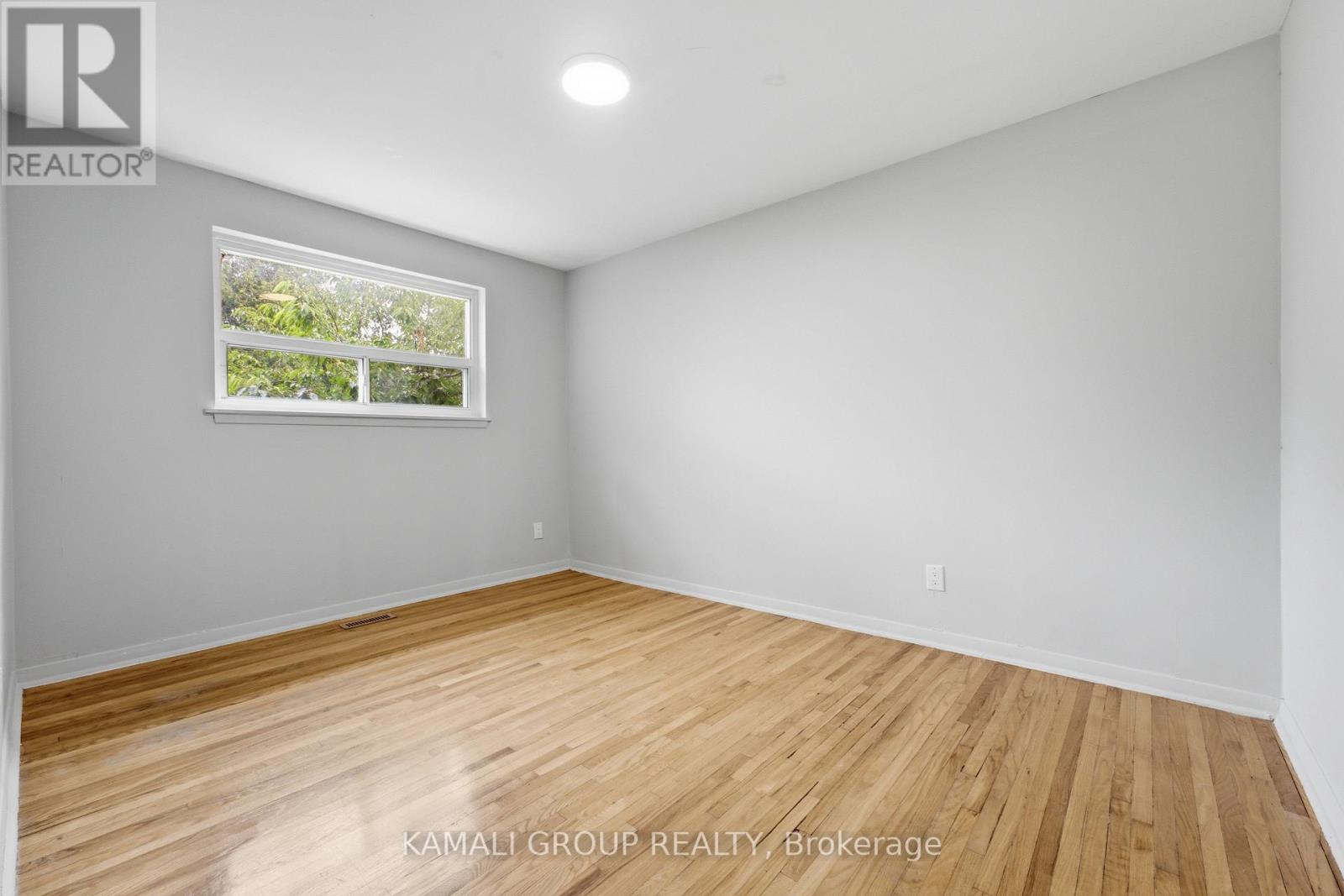 23 Greenwin Village Road, Toronto (newtonbrook West), Ontario