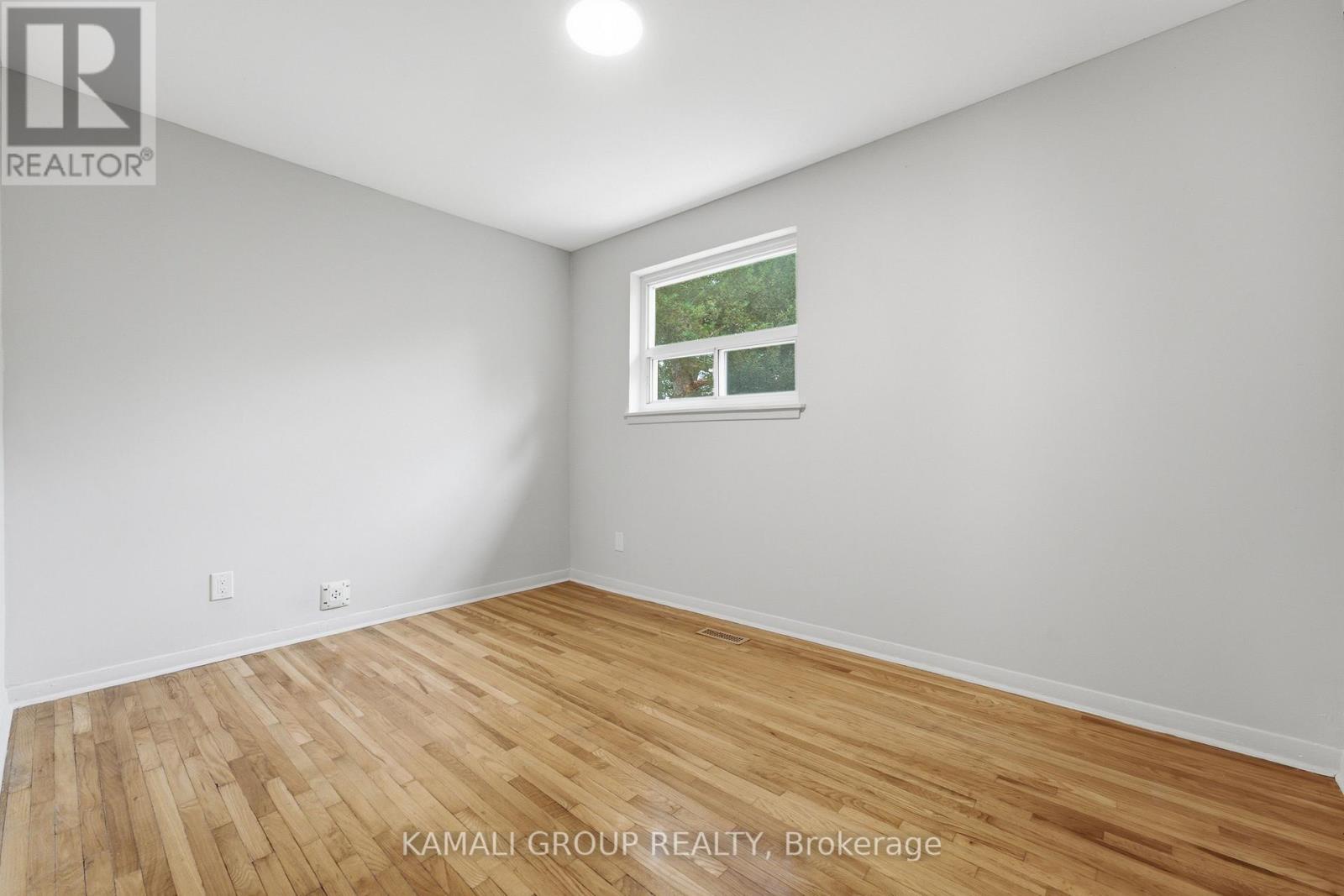 23 Greenwin Village Road, Toronto (newtonbrook West), Ontario