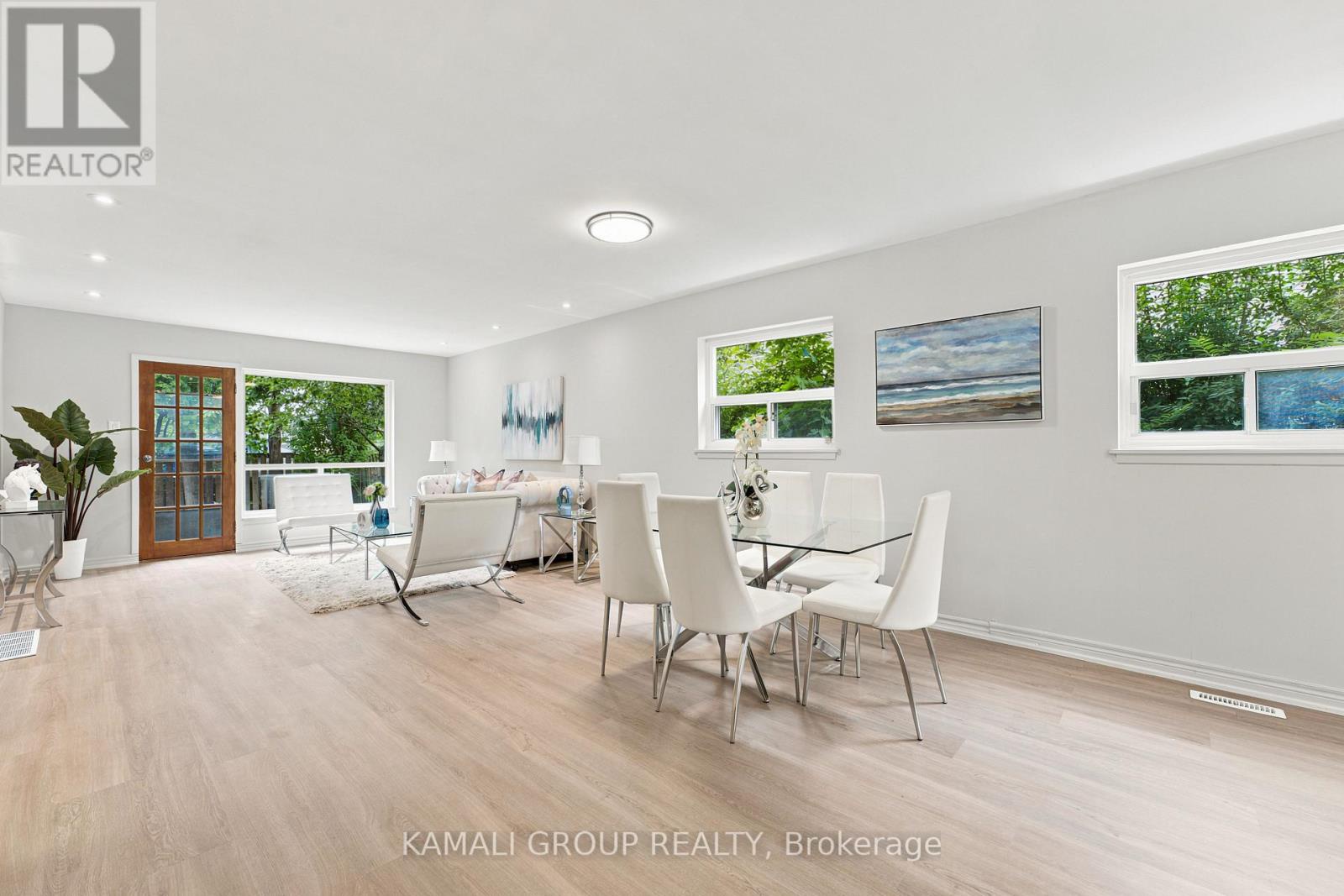 23 Greenwin Village Road, Toronto (newtonbrook West), Ontario