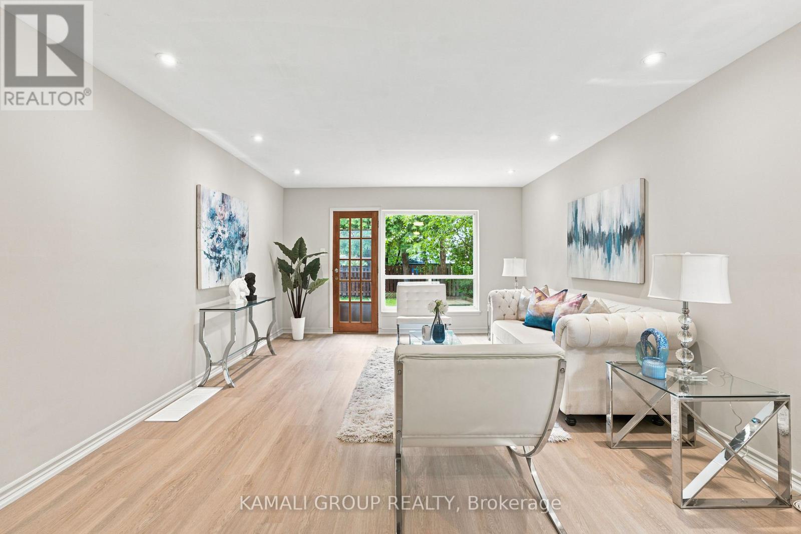 23 Greenwin Village Road, Toronto (newtonbrook West), Ontario
