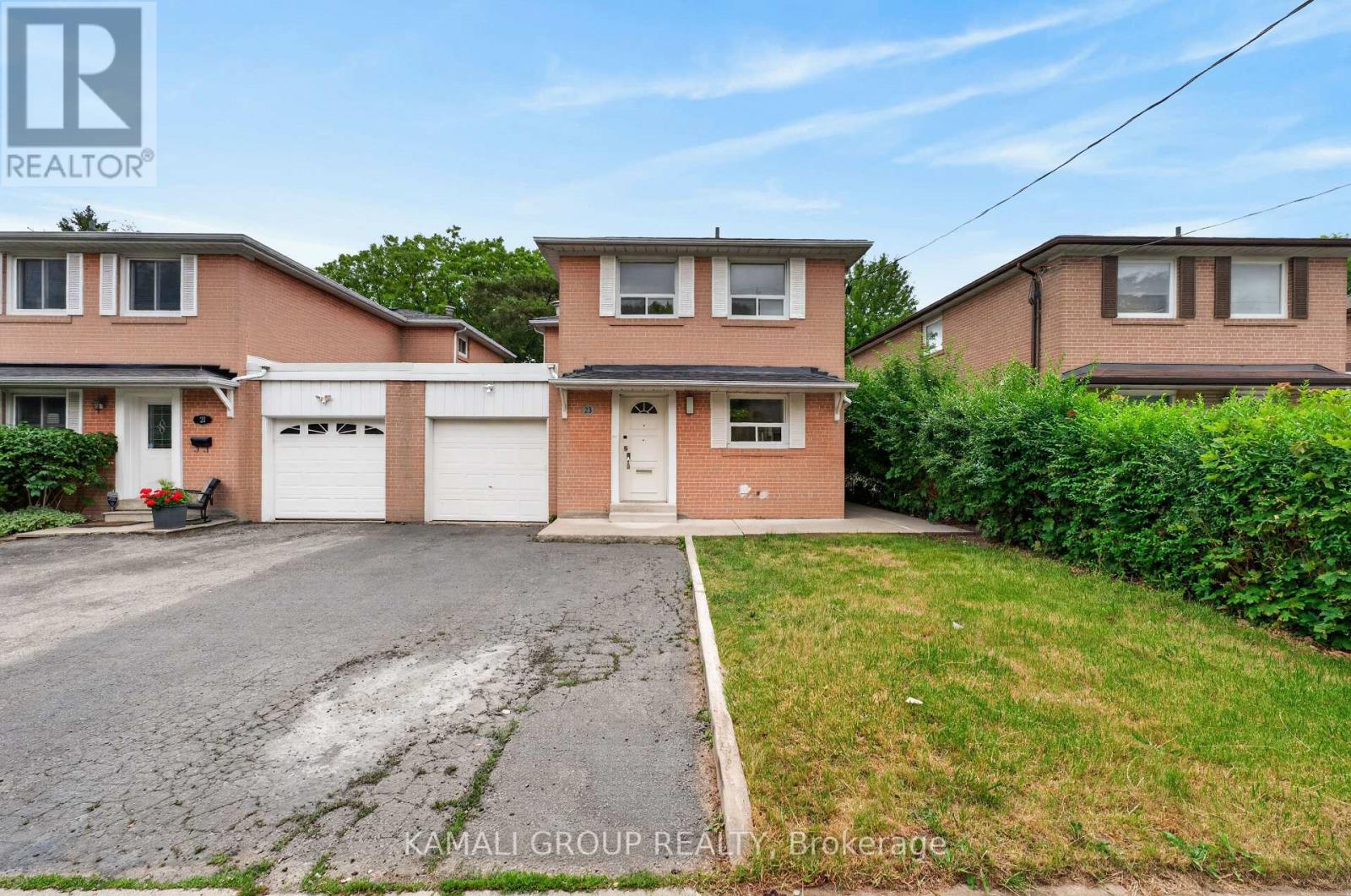 23 Greenwin Village Road, Toronto (newtonbrook West), Ontario