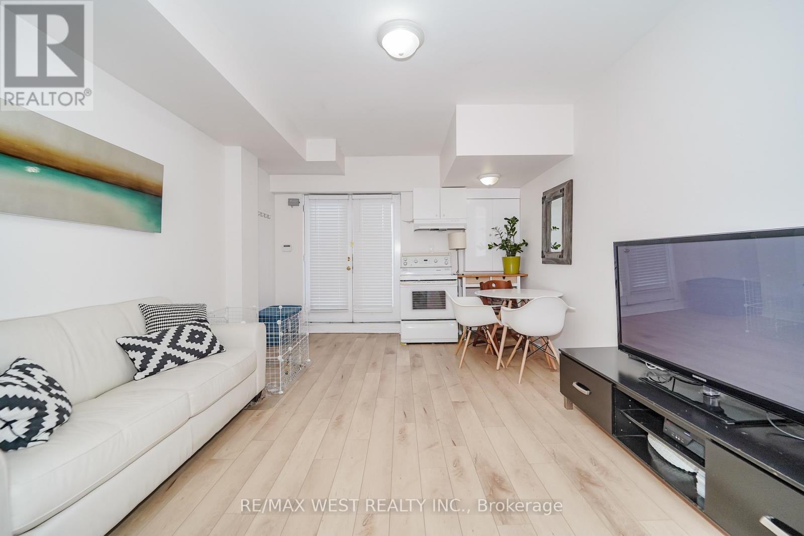 11 - 757 Sheppard Avenue W, Toronto (clanton Park), Ontario