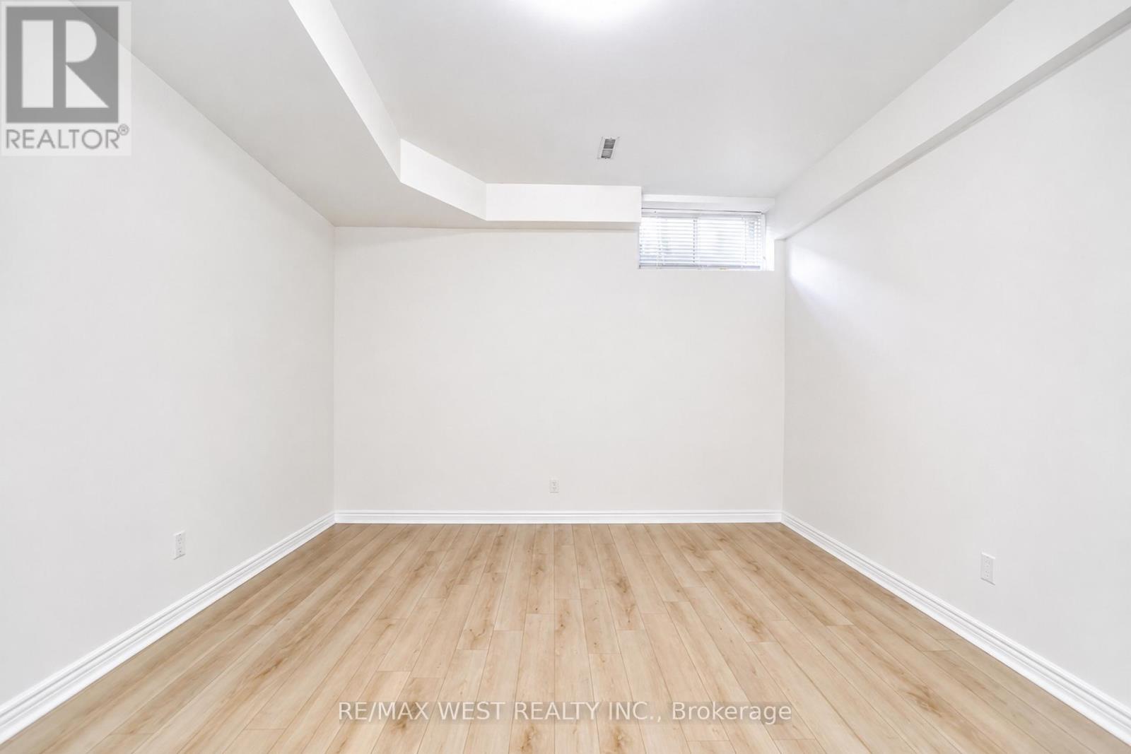 11 - 757 Sheppard Avenue W, Toronto (clanton Park), Ontario