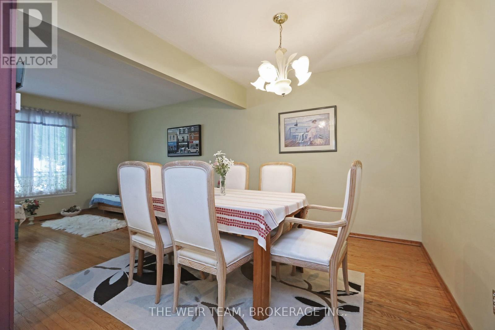 1577 Otterby Road, Mississauga (applewood), Ontario