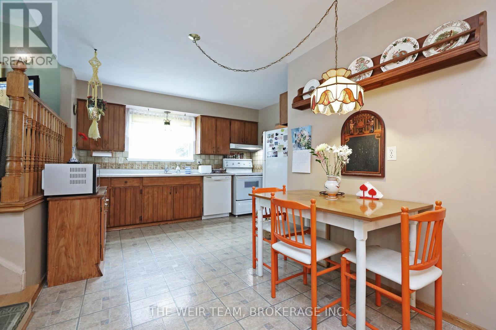 1577 Otterby Road, Mississauga (applewood), Ontario