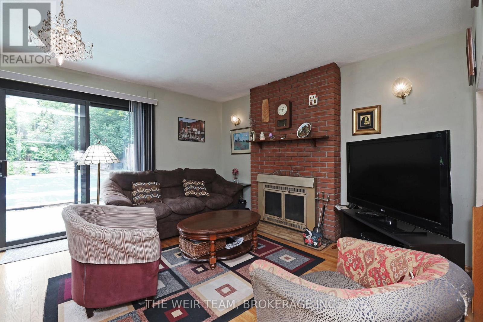 1577 Otterby Road, Mississauga (applewood), Ontario