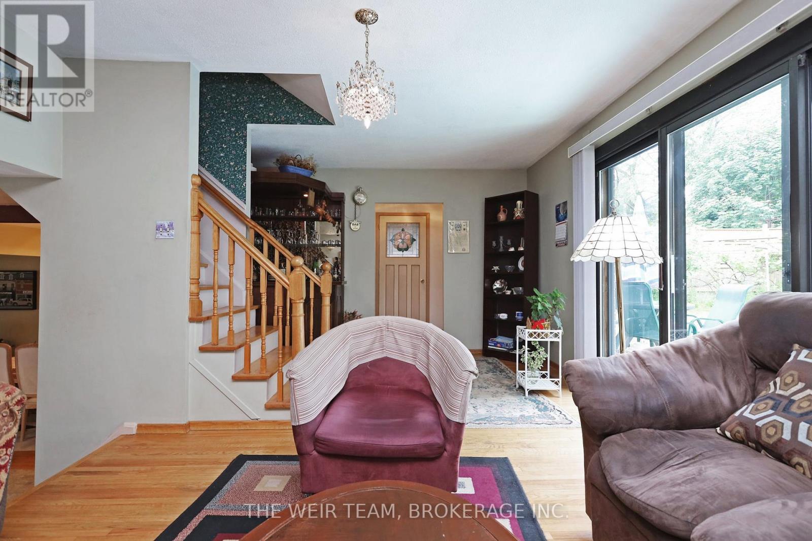 1577 Otterby Road, Mississauga (applewood), Ontario