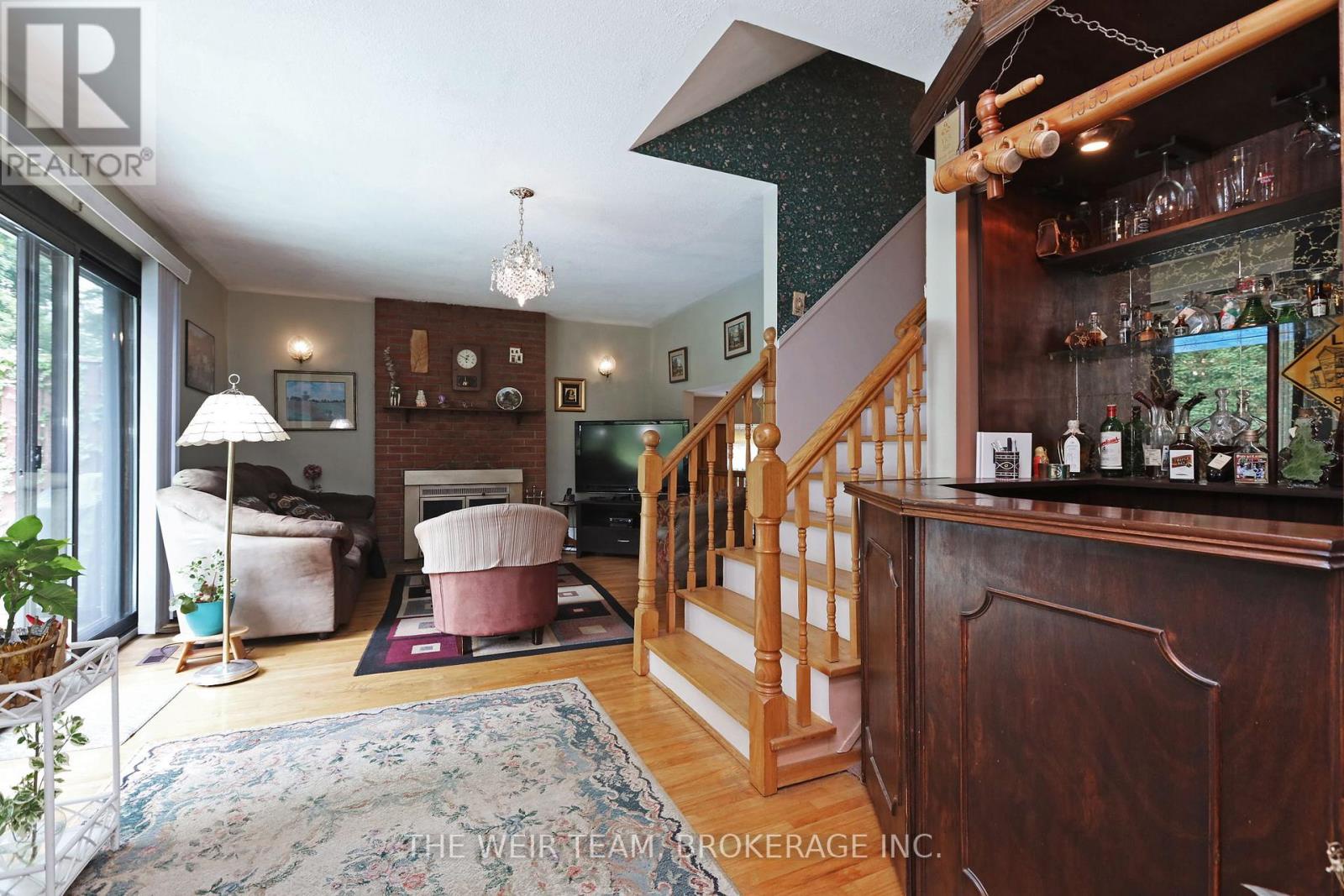 1577 Otterby Road, Mississauga (applewood), Ontario