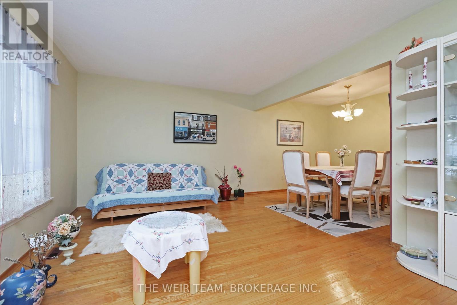 1577 Otterby Road, Mississauga (applewood), Ontario
