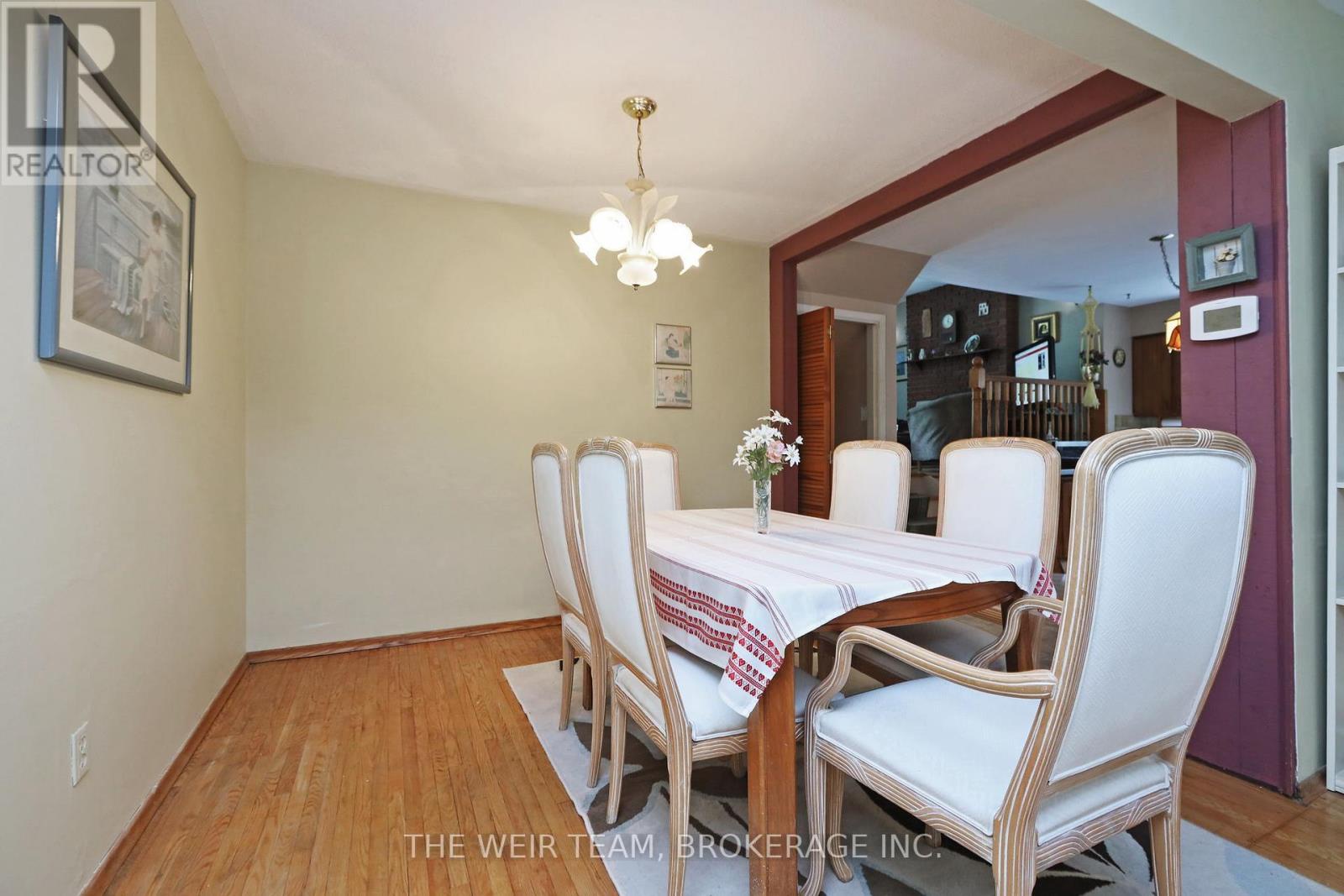 1577 Otterby Road, Mississauga (applewood), Ontario