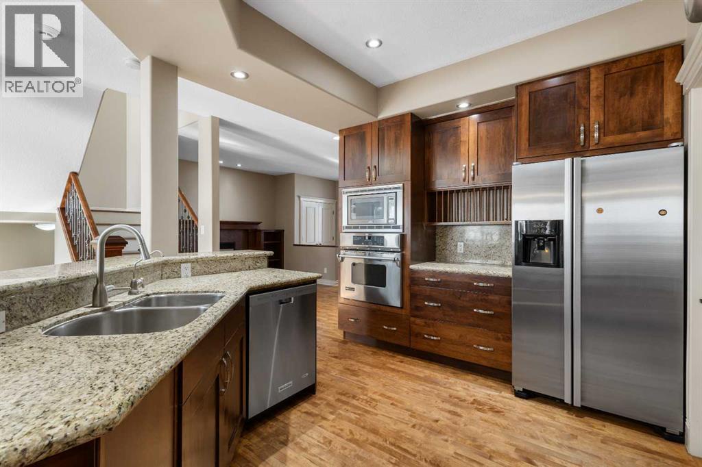75 Discovery Ridge Mount Sw, Calgary, Alberta
