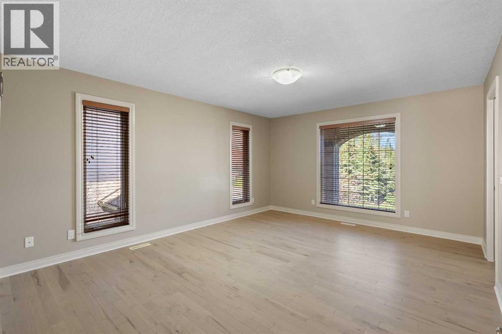 75 Discovery Ridge Mount Sw, Calgary, Alberta