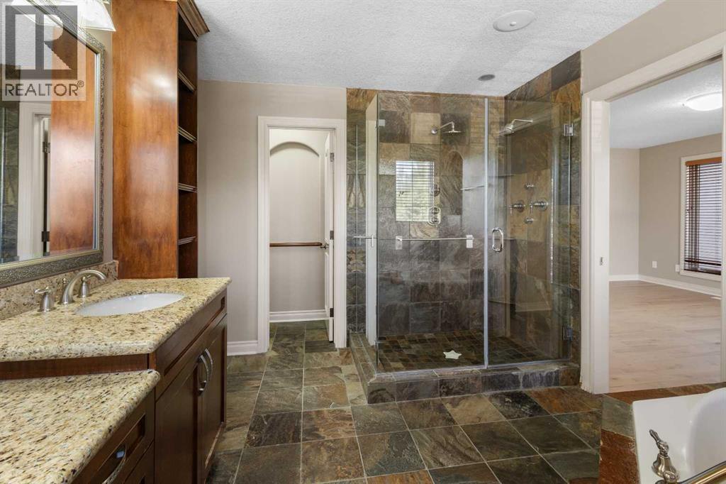 75 Discovery Ridge Mount Sw, Calgary, Alberta