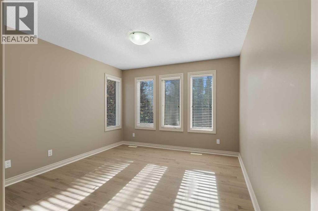75 Discovery Ridge Mount Sw, Calgary, Alberta
