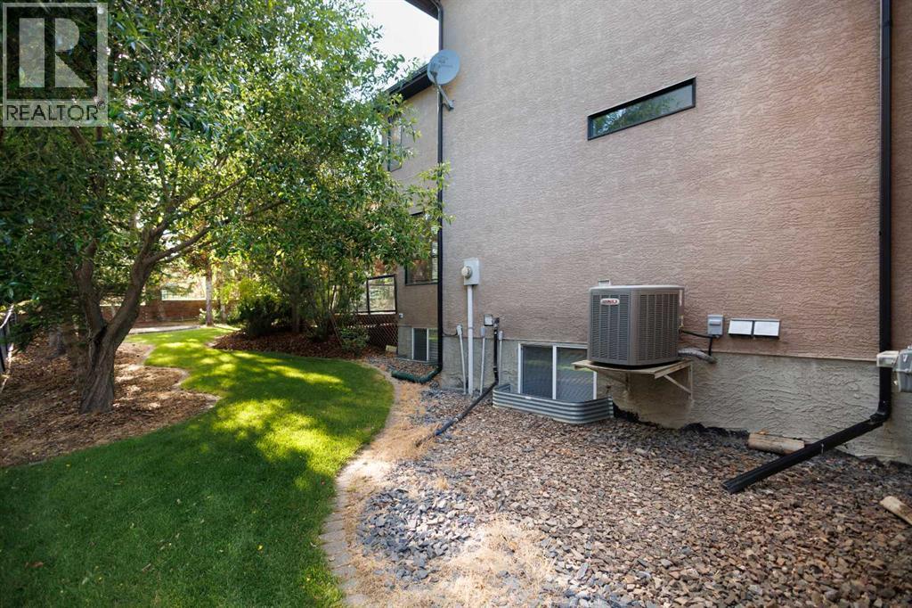 75 Discovery Ridge Mount Sw, Calgary, Alberta