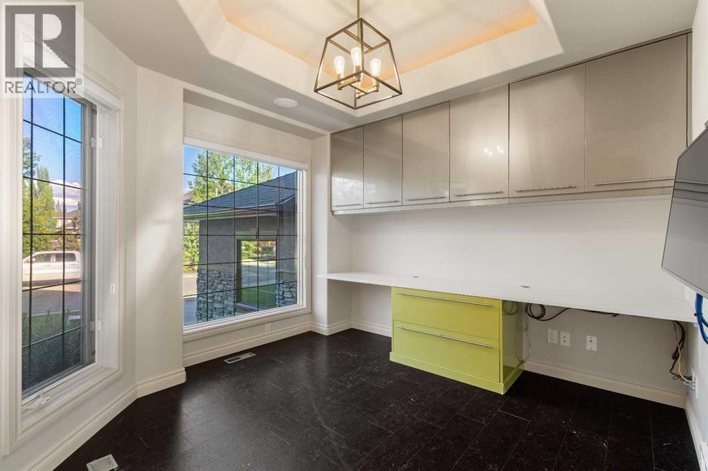 75 Discovery Ridge Mount Sw, Calgary, Alberta