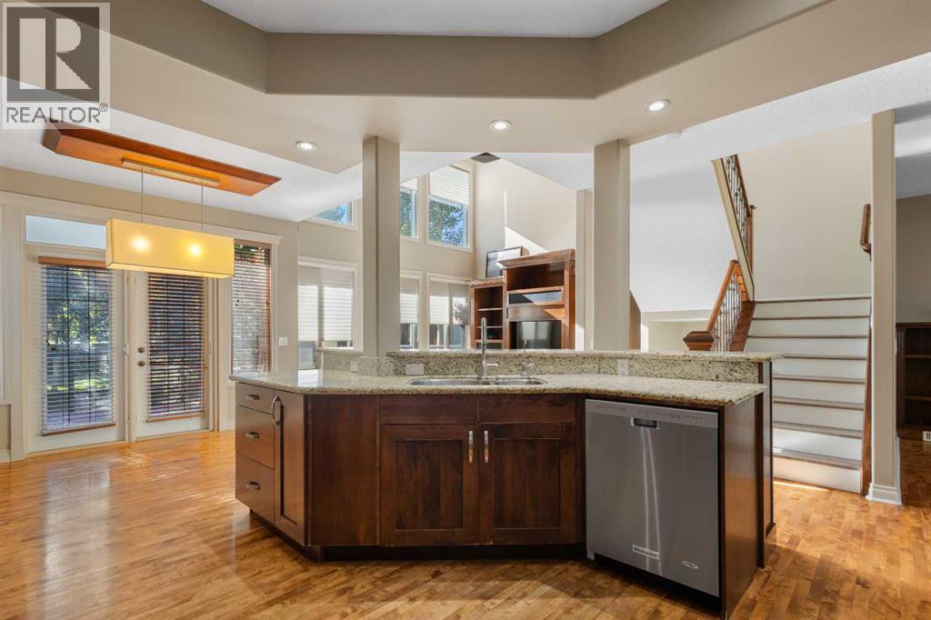 75 Discovery Ridge Mount Sw, Calgary, Alberta