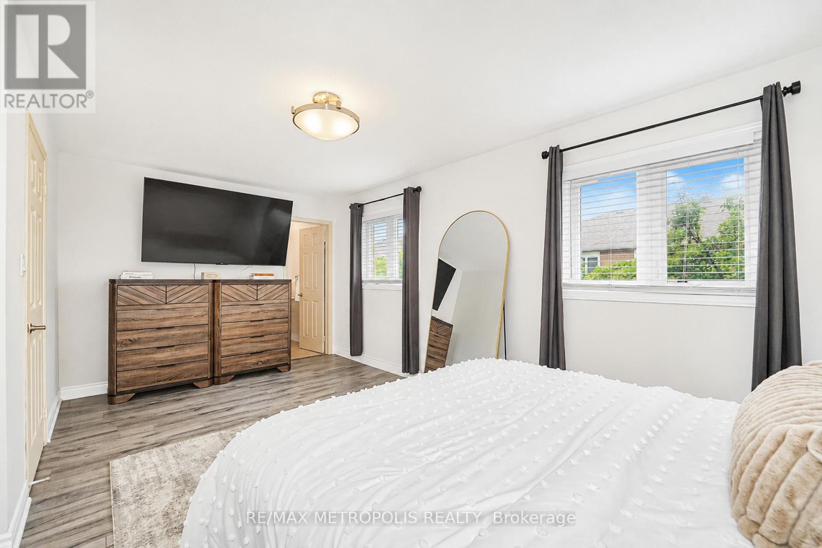 646 Walpole Crescent, Newmarket (stonehaven-wyndham), Ontario
