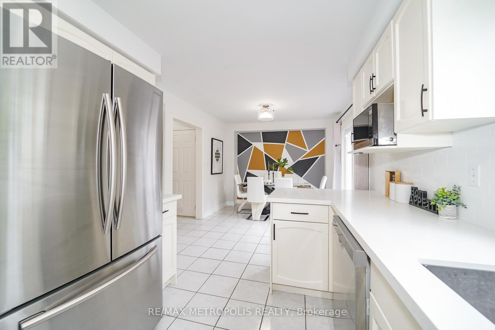 646 Walpole Crescent, Newmarket (stonehaven-wyndham), Ontario