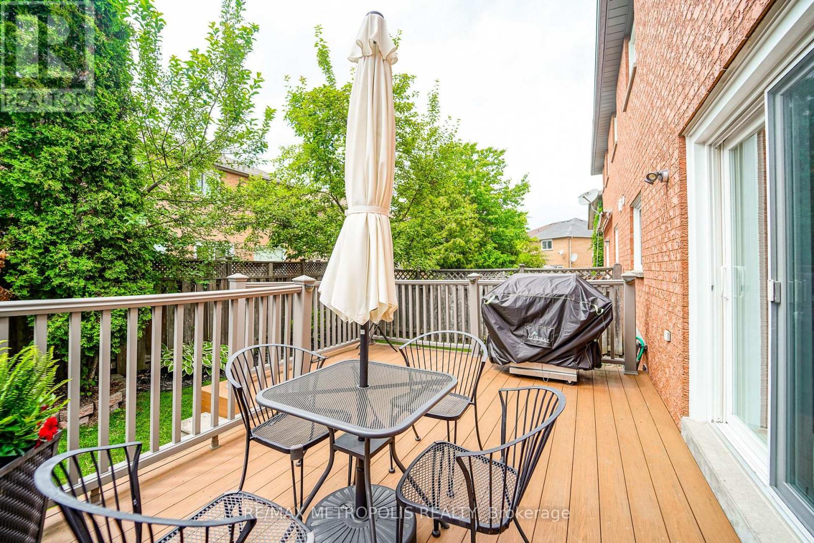 646 Walpole Crescent, Newmarket (stonehaven-wyndham), Ontario