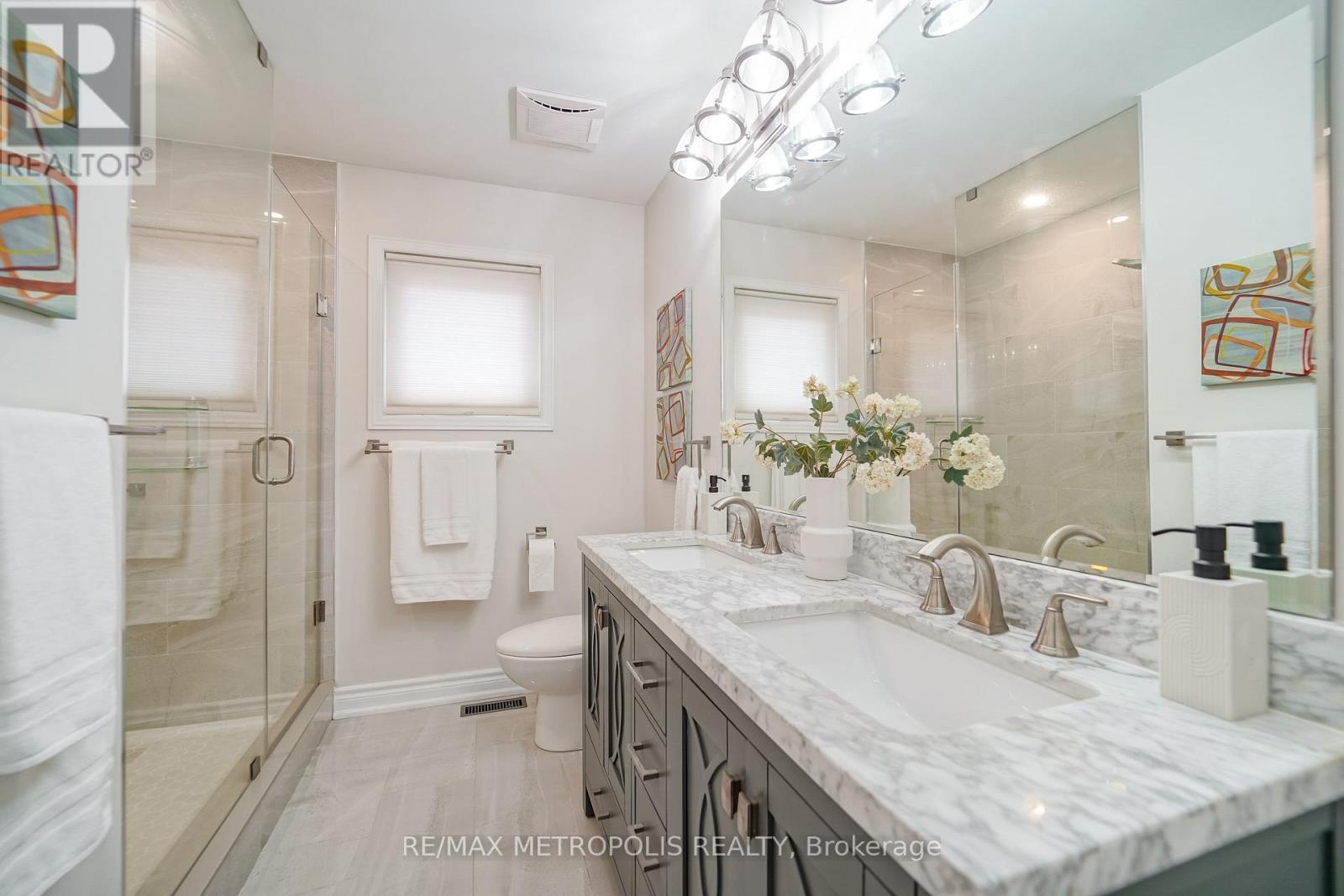 646 Walpole Crescent, Newmarket (stonehaven-wyndham), Ontario
