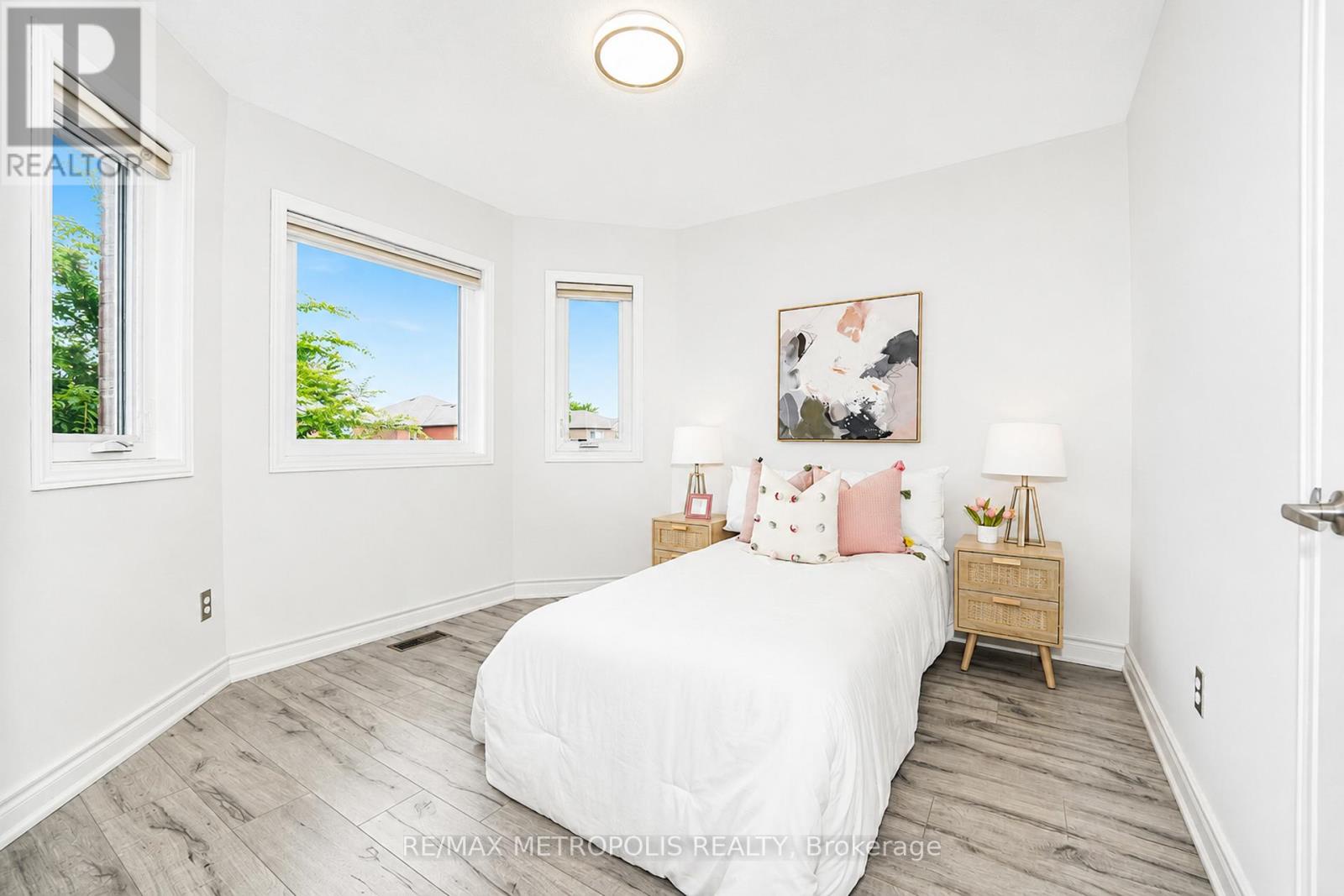 646 Walpole Crescent, Newmarket (stonehaven-wyndham), Ontario