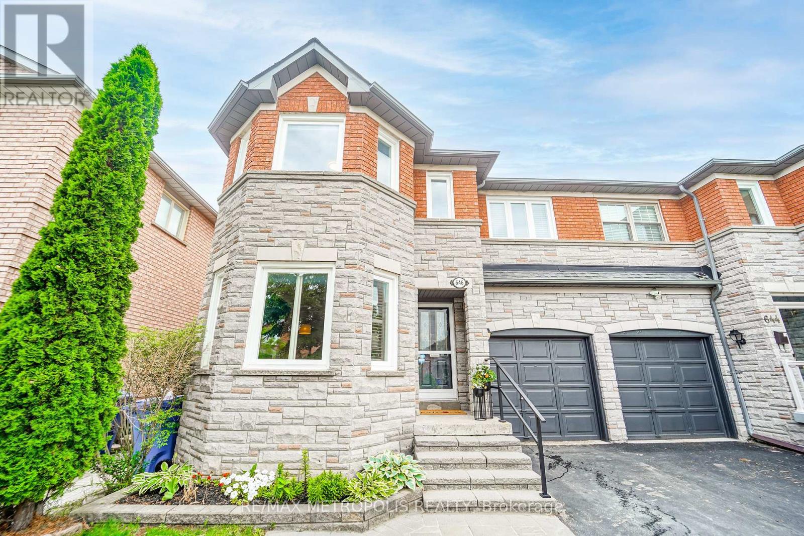 646 Walpole Crescent, Newmarket (stonehaven-wyndham), Ontario