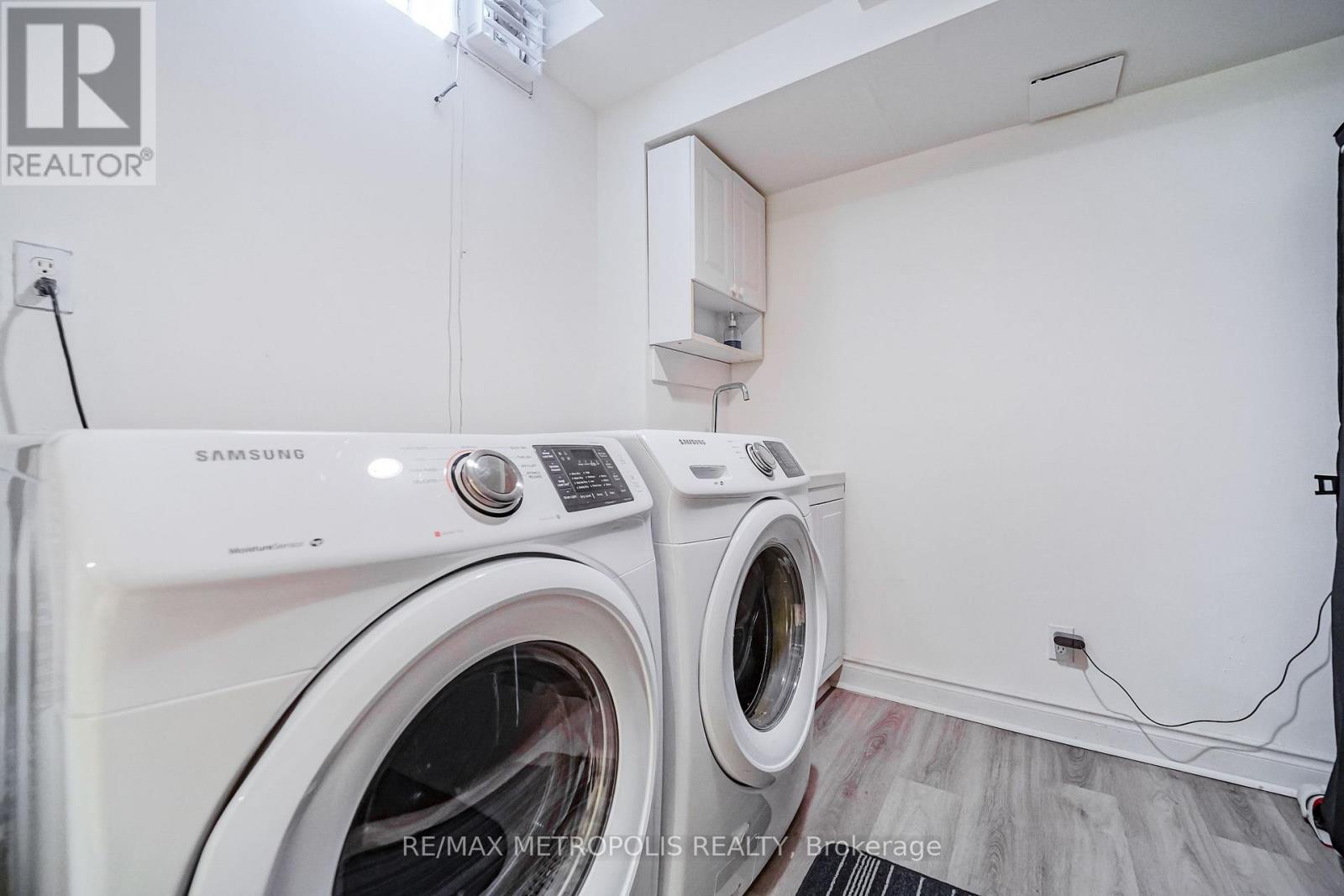 646 Walpole Crescent, Newmarket (stonehaven-wyndham), Ontario