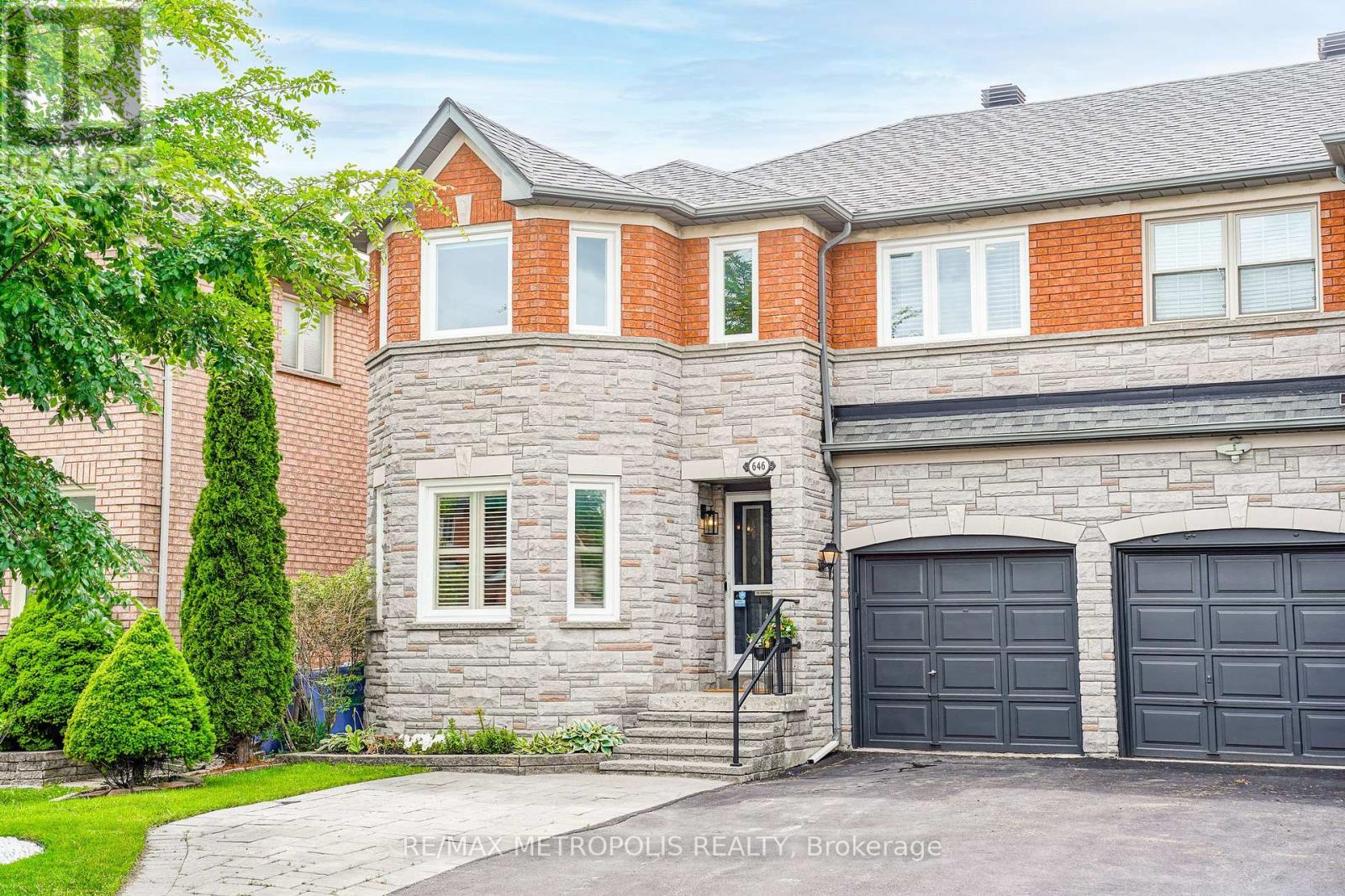 646 Walpole Crescent, Newmarket (stonehaven-wyndham), Ontario
