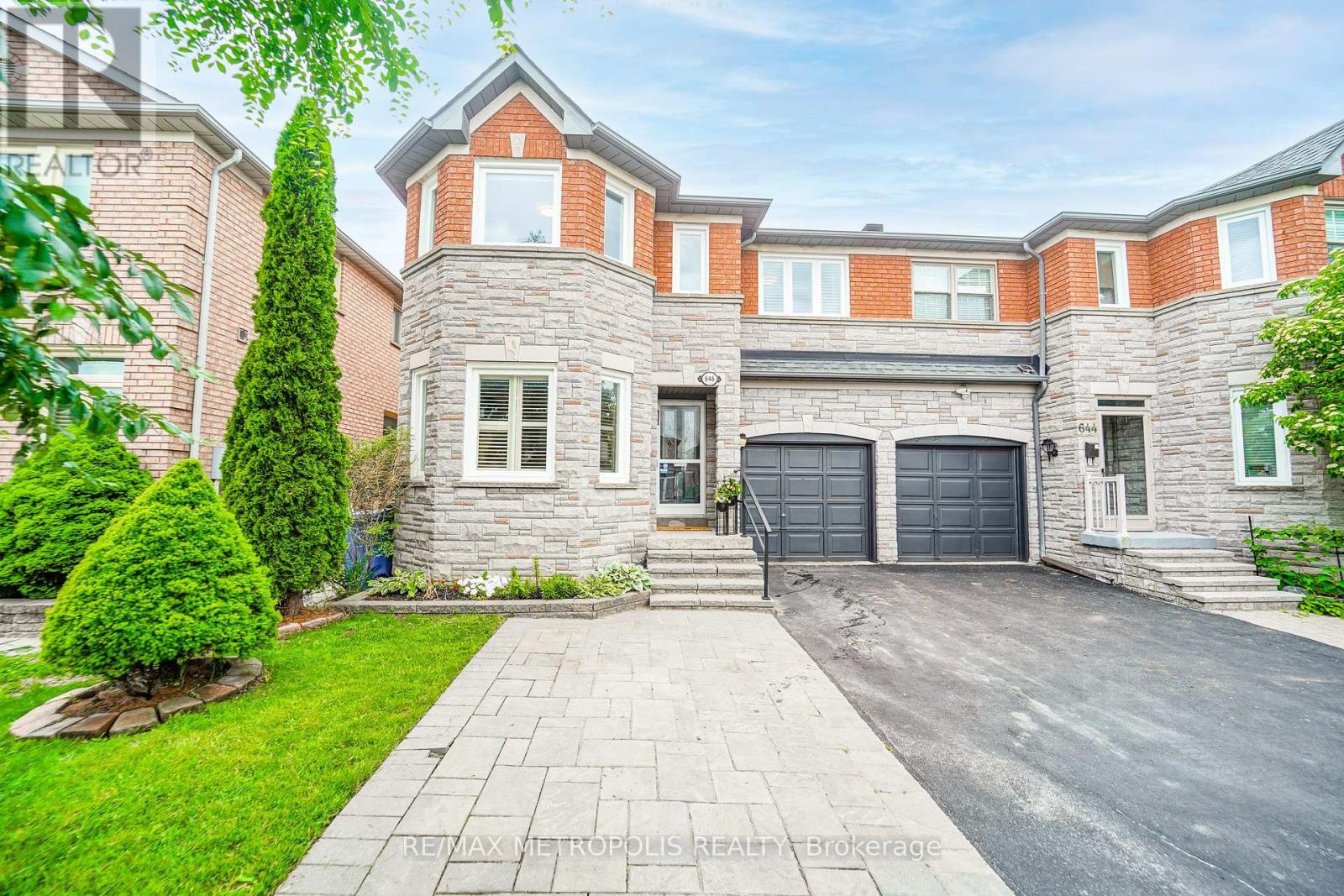 646 Walpole Crescent, Newmarket (stonehaven-wyndham), Ontario