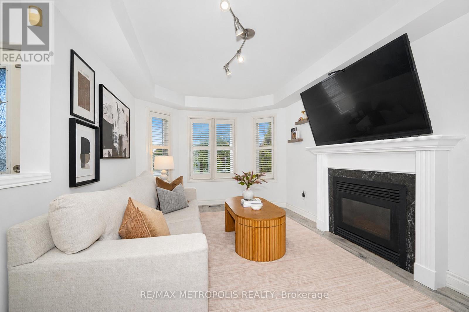 646 Walpole Crescent, Newmarket (stonehaven-wyndham), Ontario