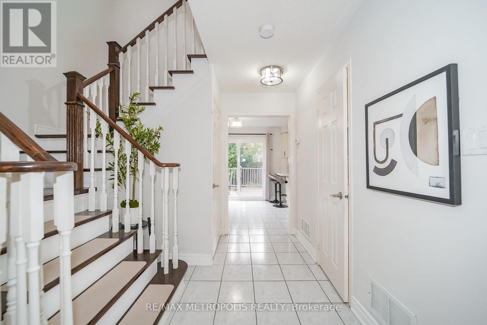 646 Walpole Crescent, Newmarket (stonehaven-wyndham), Ontario