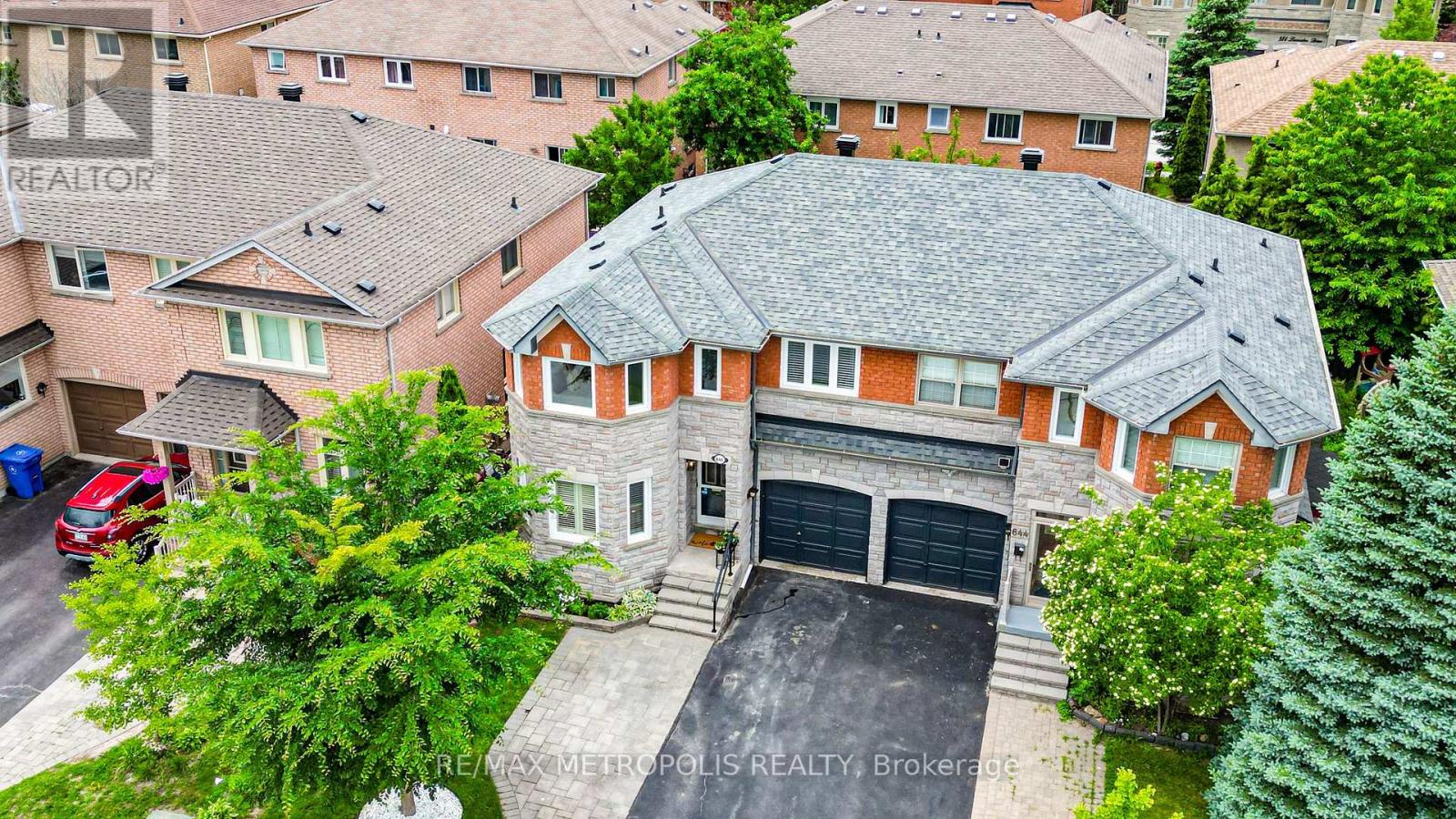 646 Walpole Crescent, Newmarket (stonehaven-wyndham), Ontario
