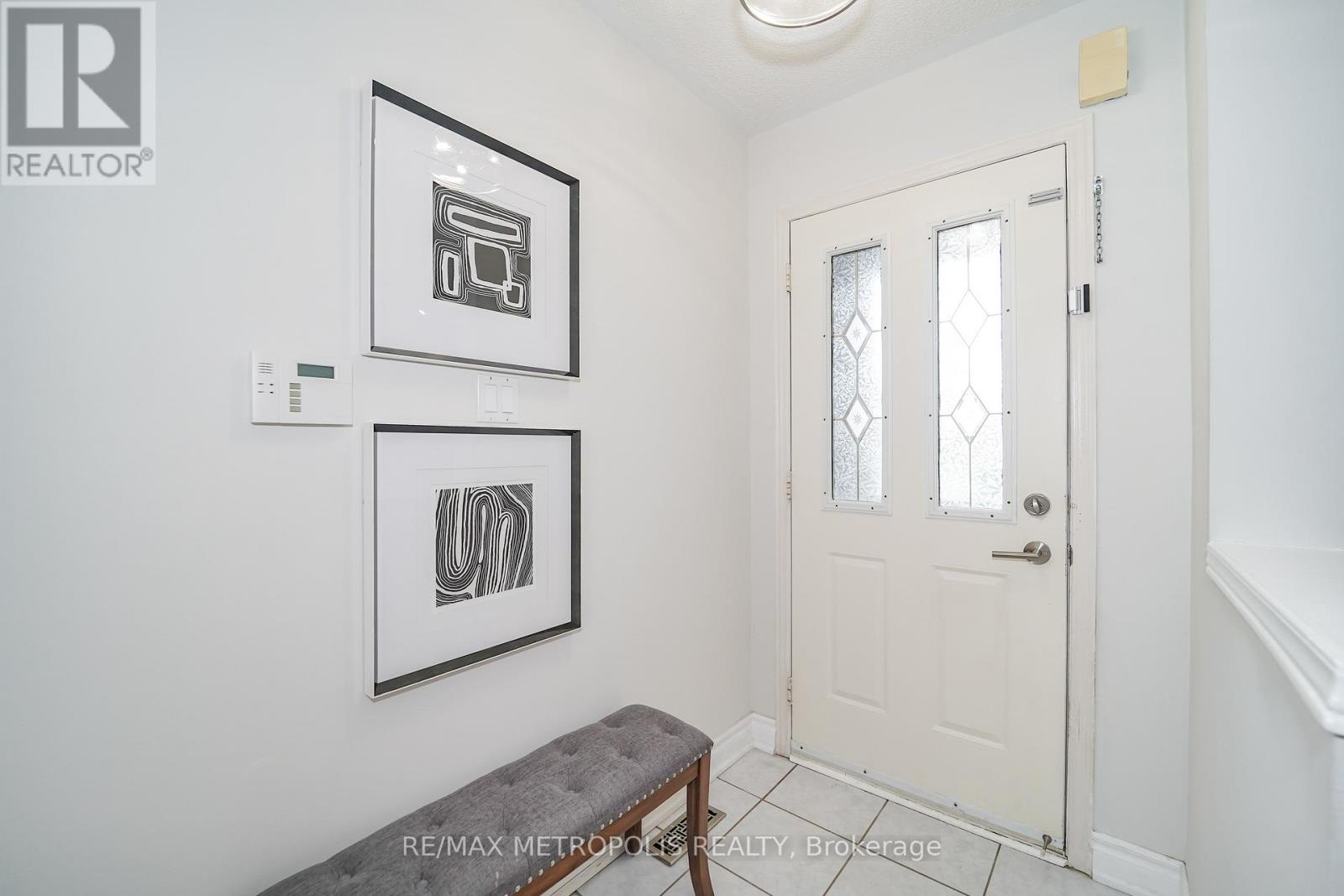 646 Walpole Crescent, Newmarket (stonehaven-wyndham), Ontario
