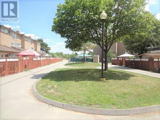 140 - 254 John Garland Boulevard, Toronto (west Humber-clairville), Ontario