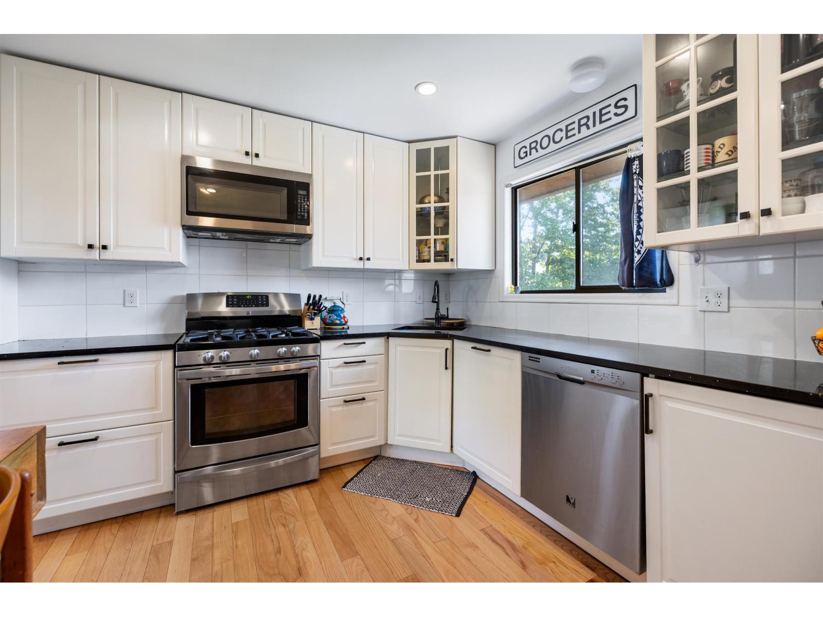 21226 94b Avenue, Langley, British Columbia
