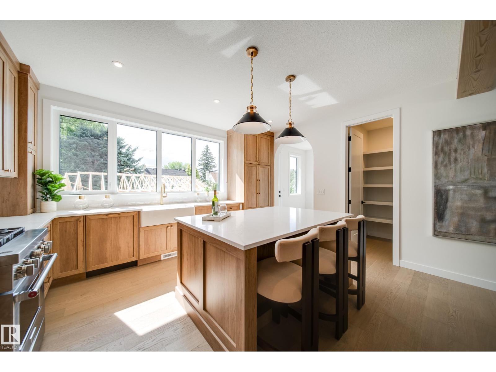 6003 111 Av Nw, Edmonton, Alberta